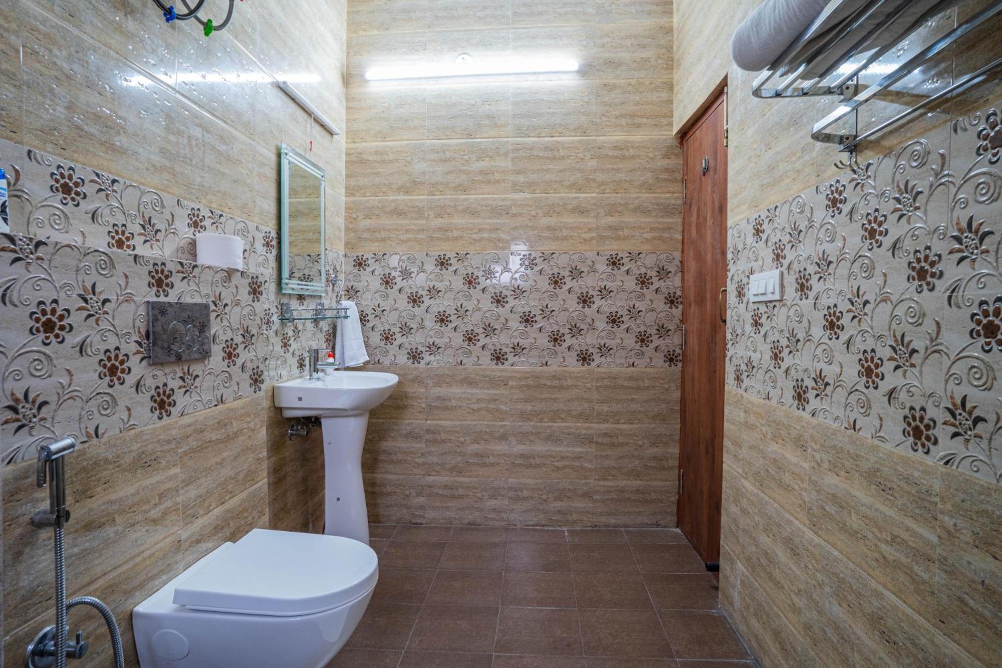 Hostie Sahasrara-3Bhk Chalets, Majkhali, Ranikhet Bagian luar foto